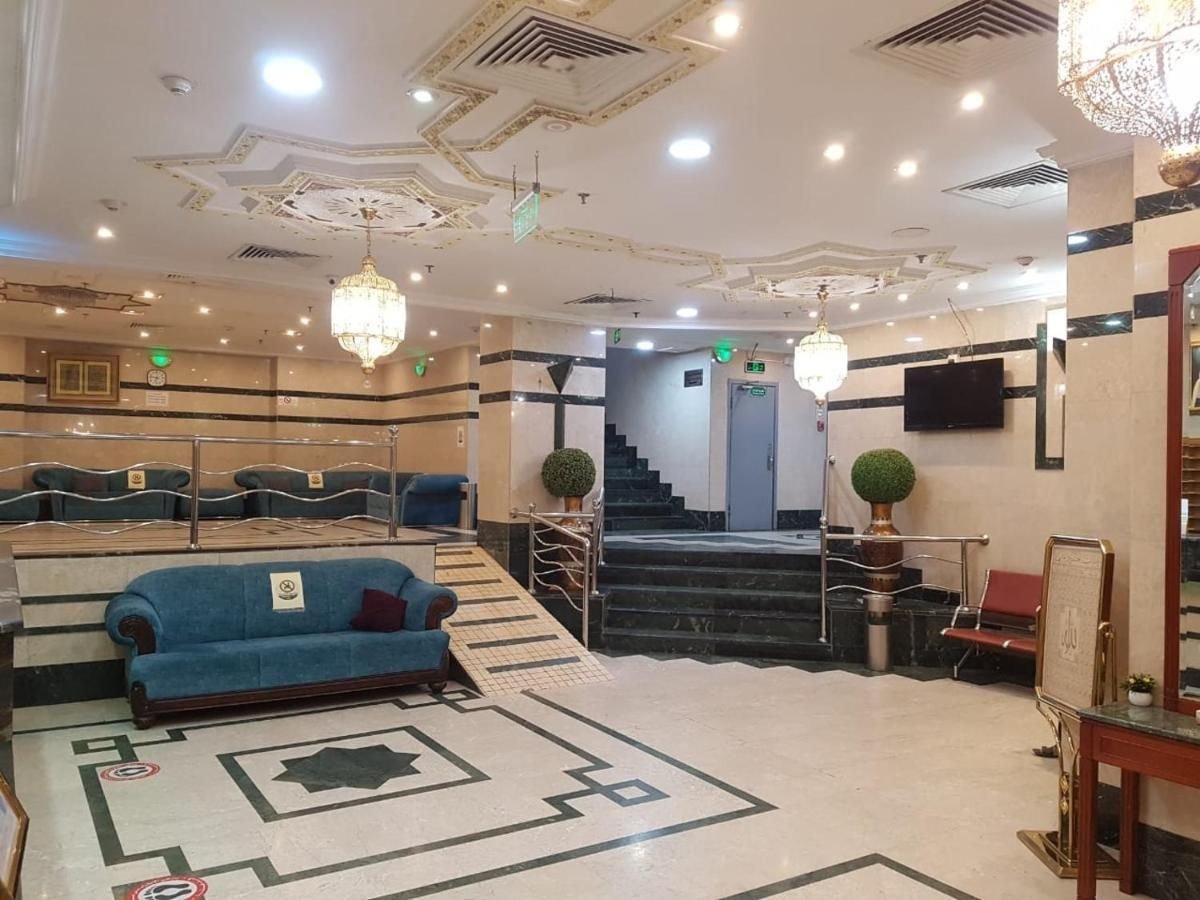 Karam Al-Hijaz staircase area
