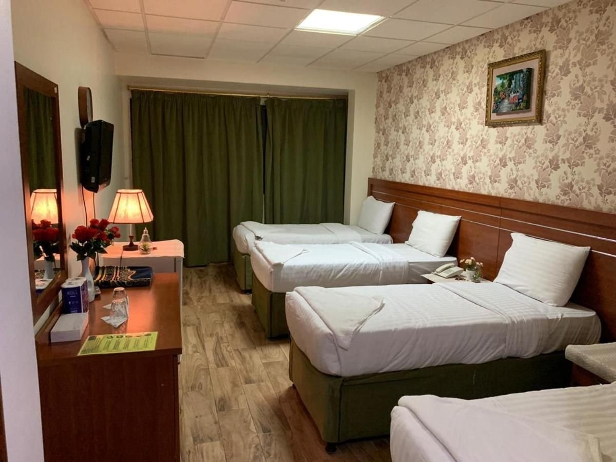 Karam Al-Hijaz guest room